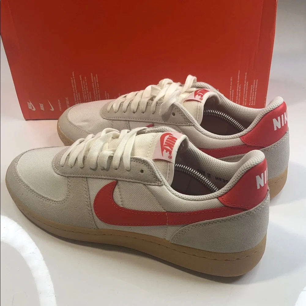 NWOB Nike Field General 82 Sneaker Men's Size 11 Pale Ivory Picante Red Gum